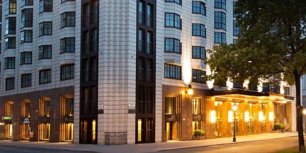 HILTON VIENNA PLAZA 5*, Beč